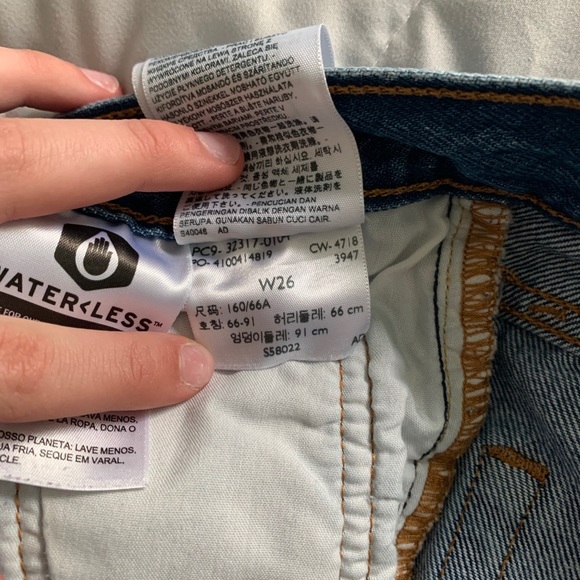 levi shorts - Picture 4 of 4